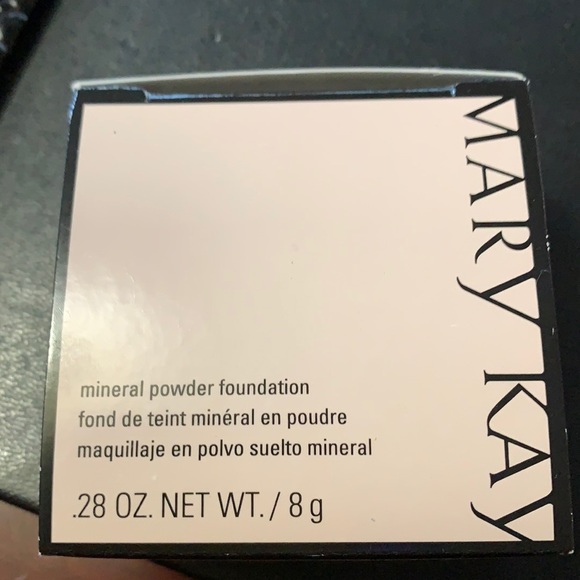 Mineral powder foundation